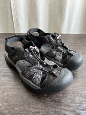 KEEN Black Sport Sandals Closed Toe Hiking Water Shoes Adjustable Women’s 7